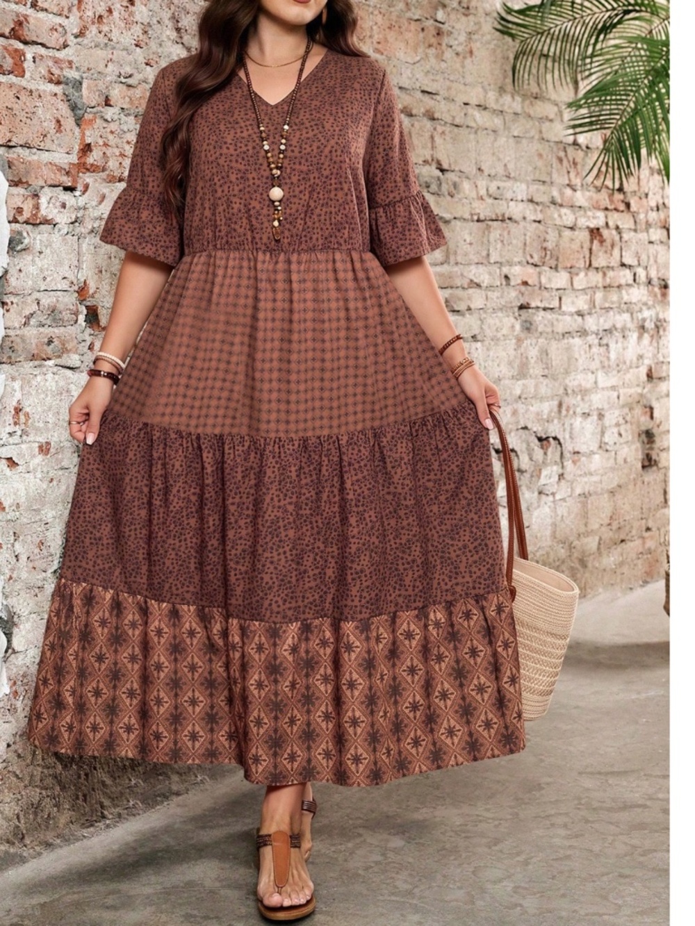 Plus All Over print V neck 1/2 sleeve dress - Picture 2 of 4